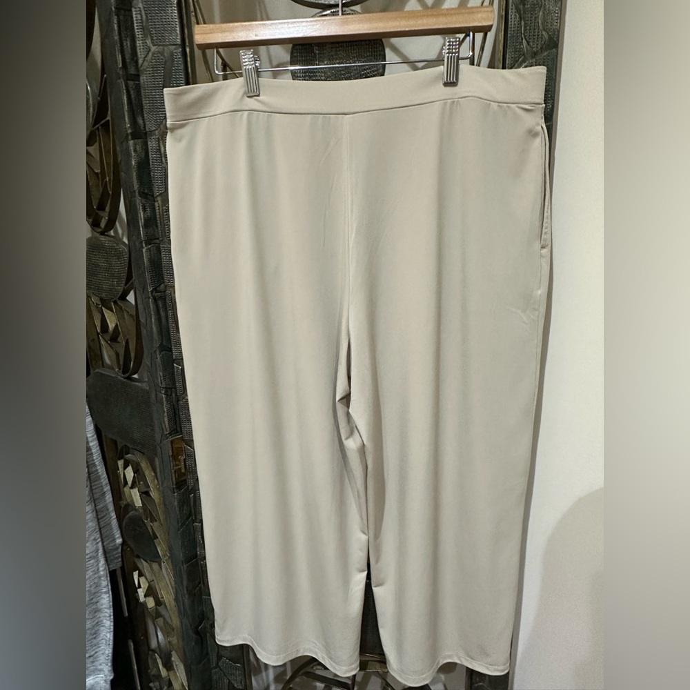 Susan Graver Essentials liquid knit taupe crop pants